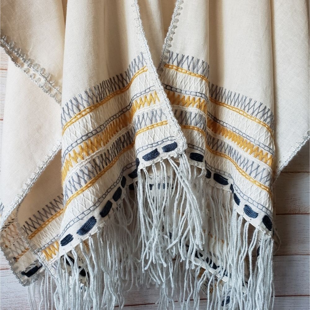 Johnny Was Aro Linen/Cotton Fringed Poncho/Wrap - Picture 5 of 11